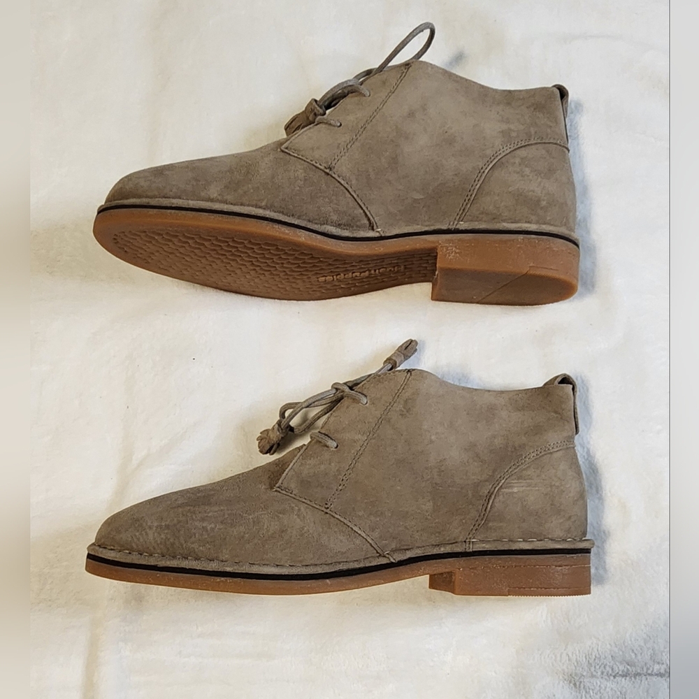 Hush Puppies Moyen Suede Lace Up Casual Chukka Boots Shoes, EUC, Womens size 11 - Picture 4 of 6